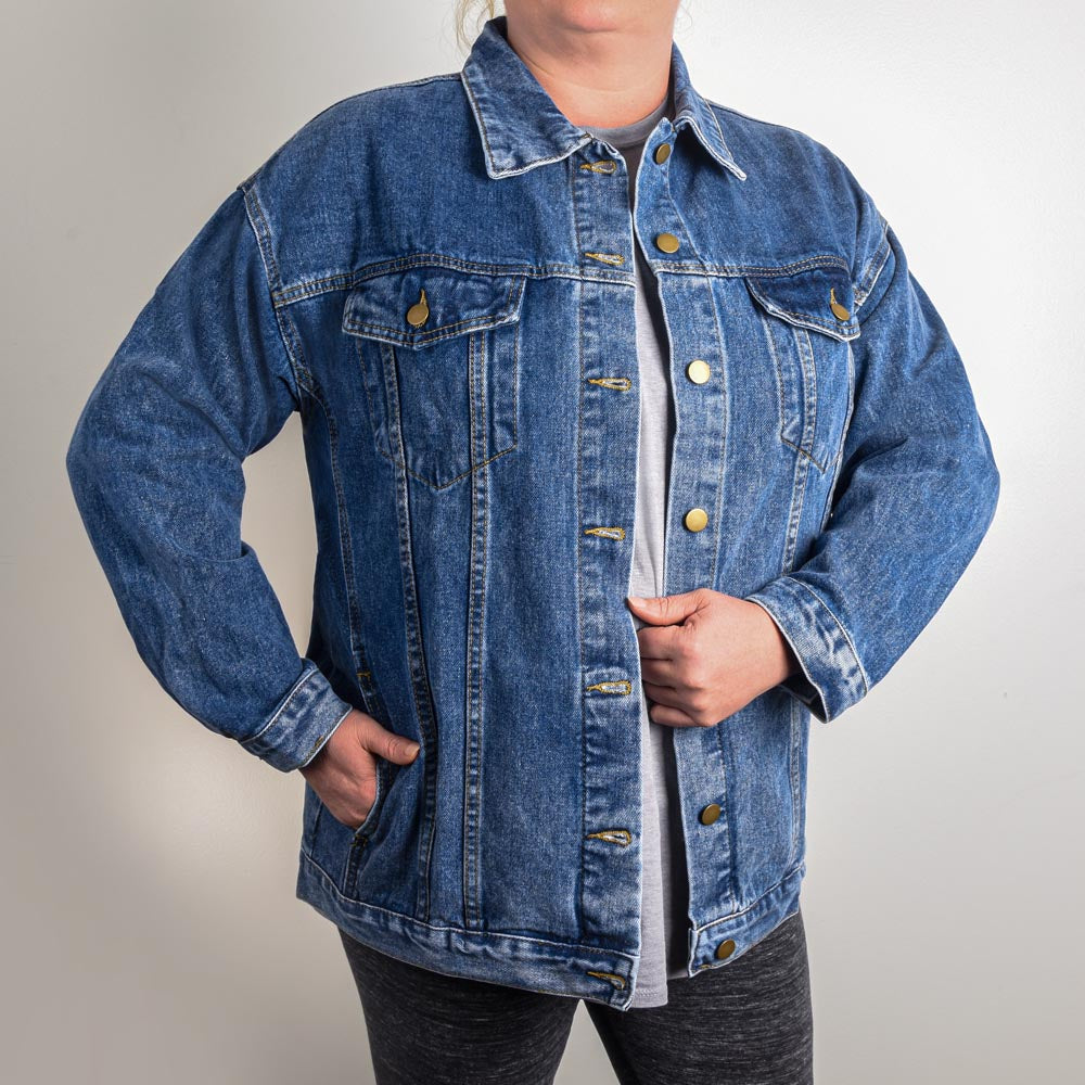 Veste en jean DTG surdimensionnée pour femme.